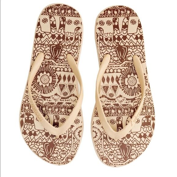 Sakroots Tobacco Batik World Encore Flip Flops Sandals - Picture 1 of 4